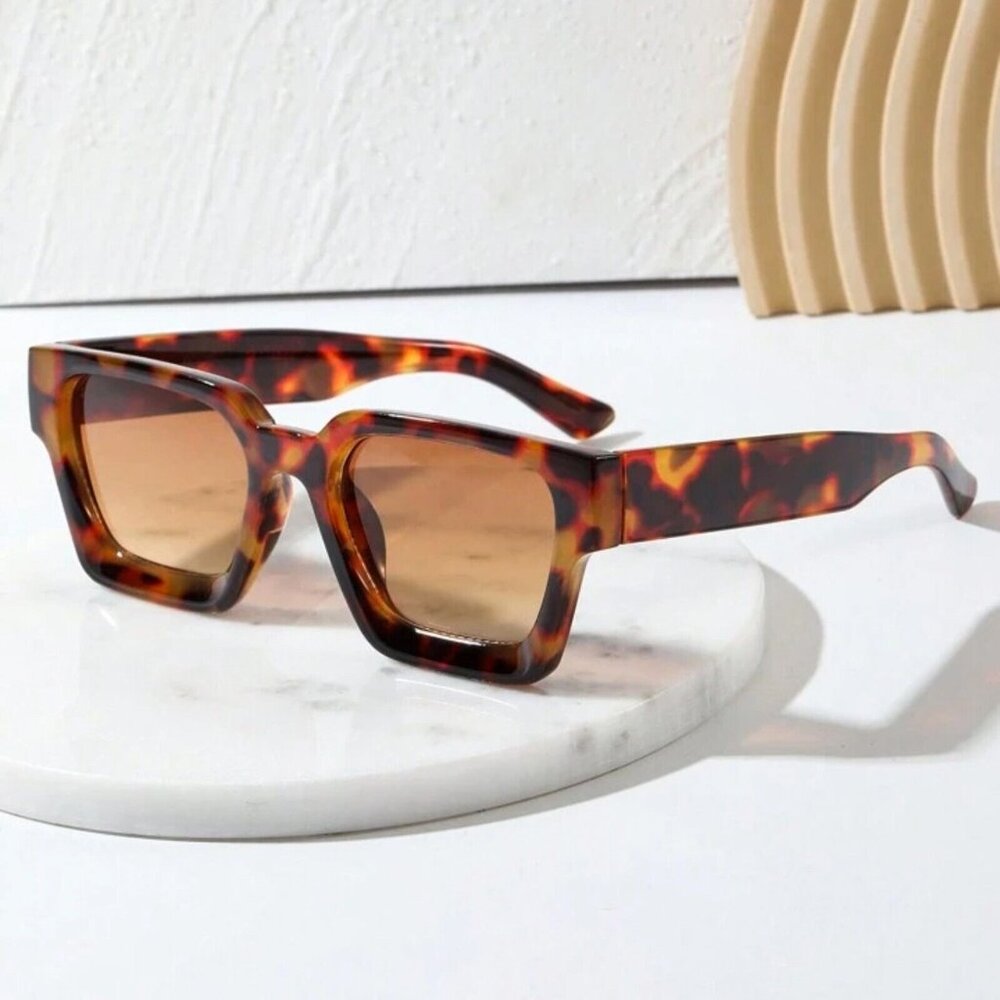 Retro Thick Square Frame Leopard Women Men Rectangle Y2K Brown Tint Sunglasses